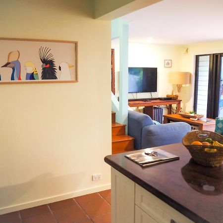 Number 2 On The Beach | Beautiful Beachfront Villa Port Douglas Eksteriør bilde