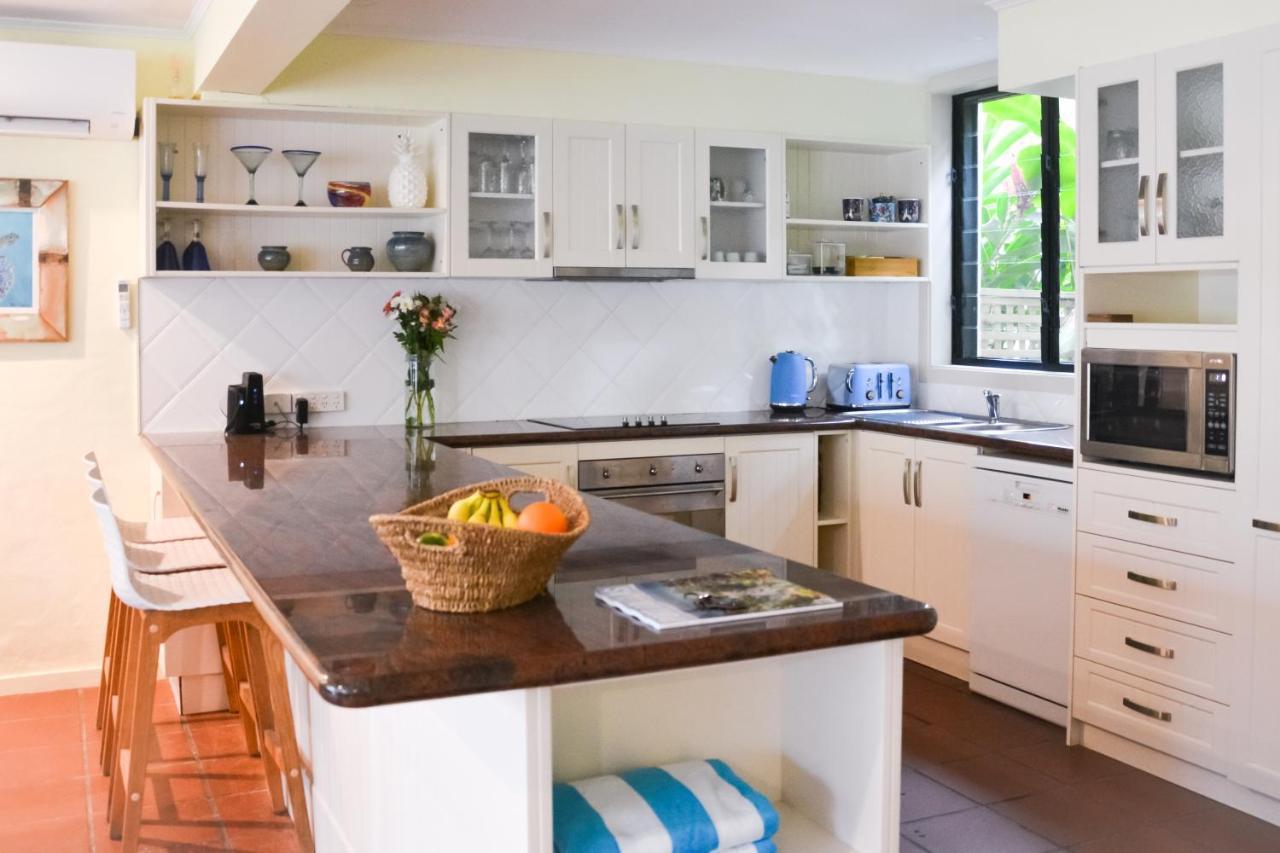 Number 2 On The Beach | Beautiful Beachfront Villa Port Douglas Eksteriør bilde