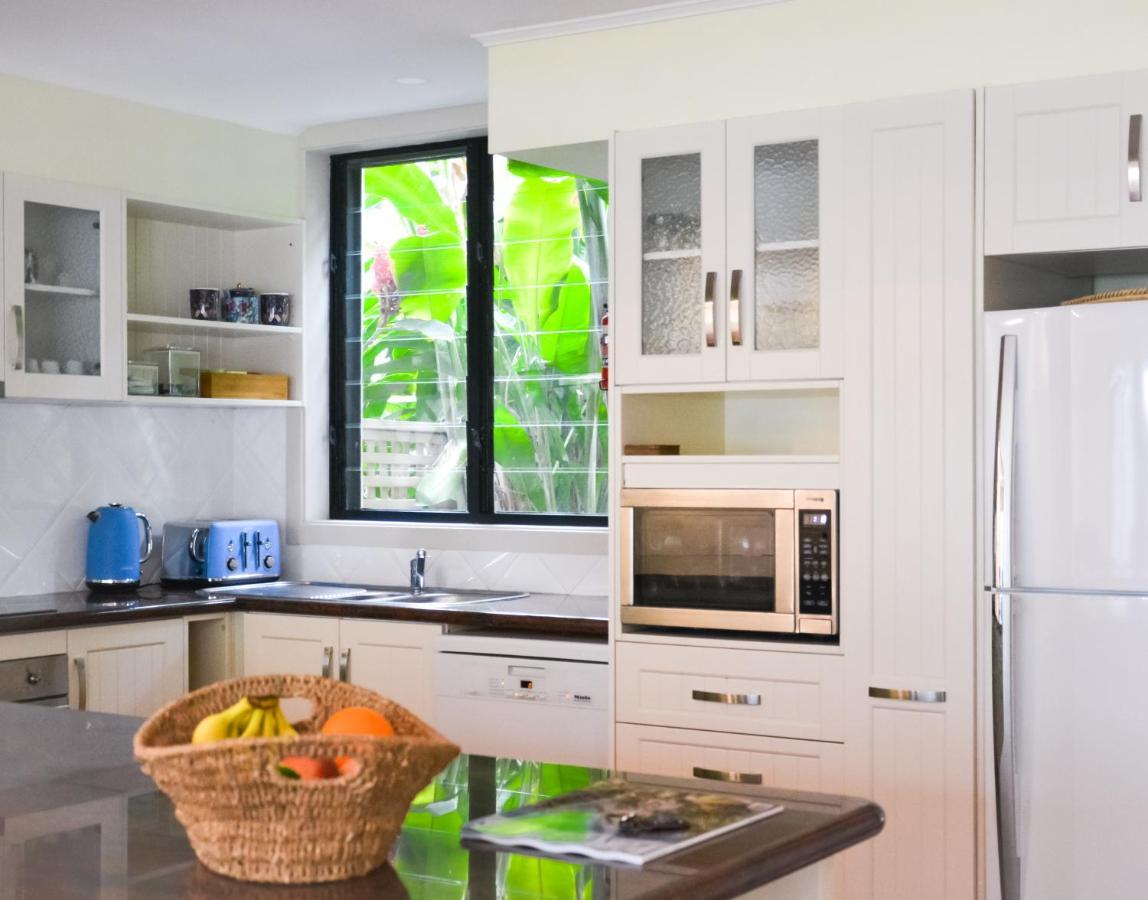 Number 2 On The Beach | Beautiful Beachfront Villa Port Douglas Eksteriør bilde